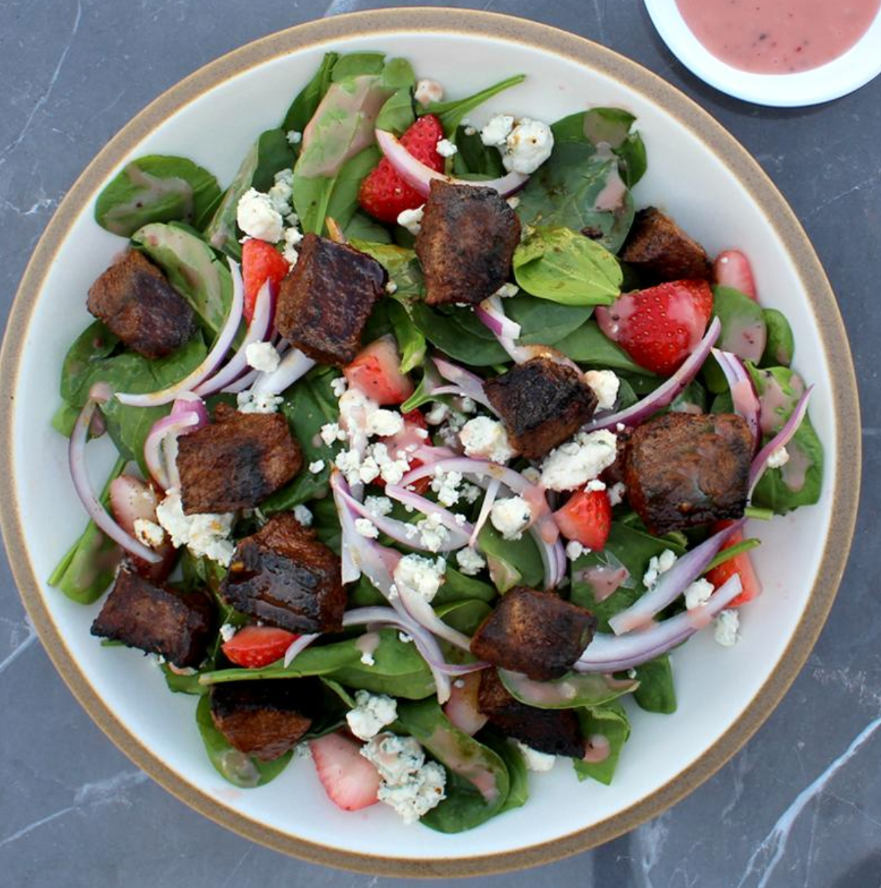 Black& Blue Steak Salad Bowl