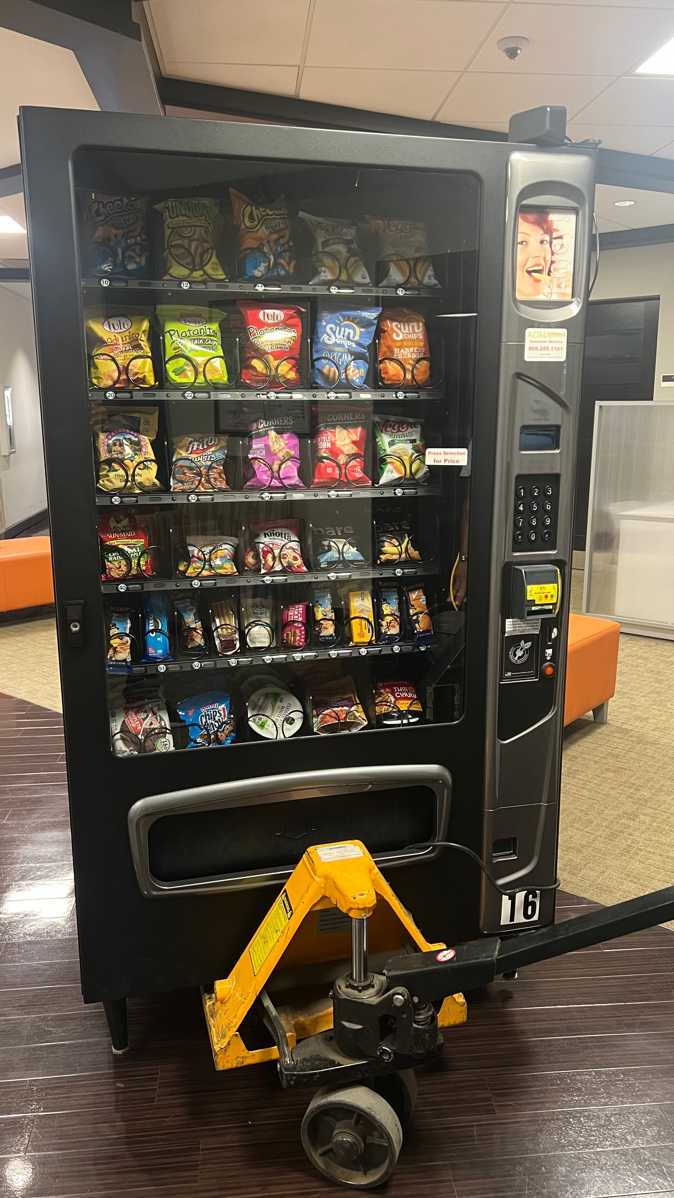 USI  Wittern Mercato 3575 Snack Vending Machine 5-Wide iVend