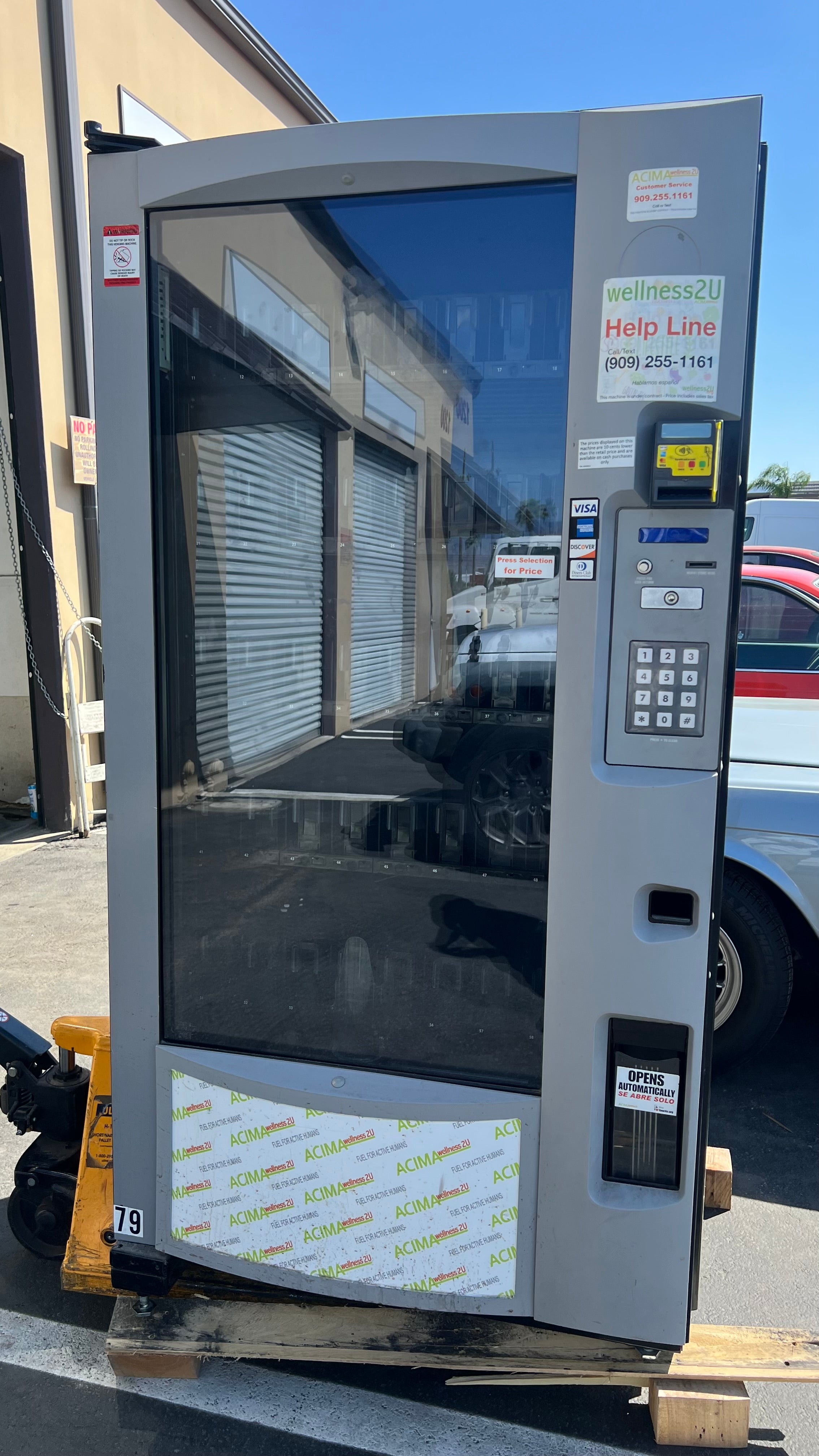 Royal RVV500 Beverage Vending Machine Refrigerated
