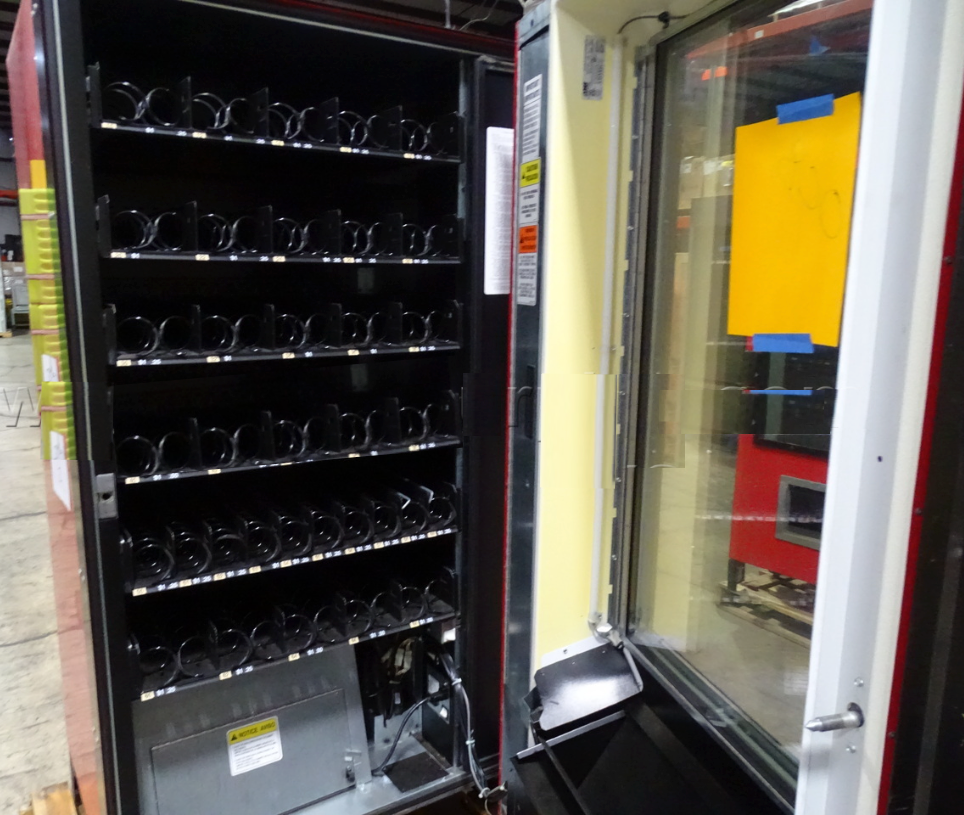 AMS 39 SENSIT II Outdoors / Indoors Robust Combo Vending Machine