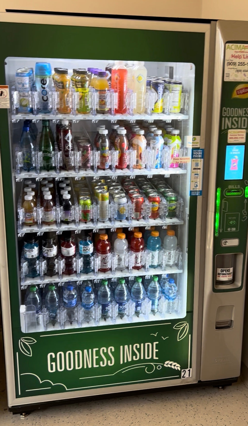 CRANE BevMax Media 5 Model 713 Beverage Vending Machine