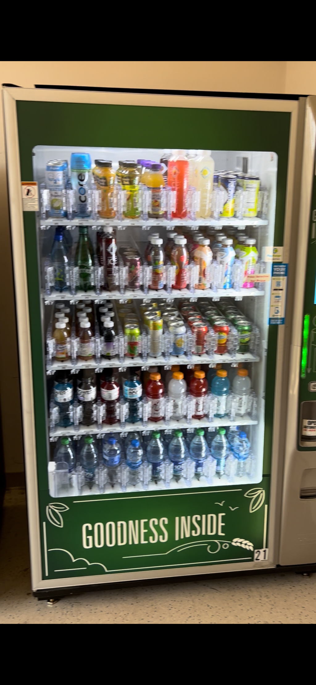CRANE BevMax Media 5 Model 713 Beverage Vending Machine