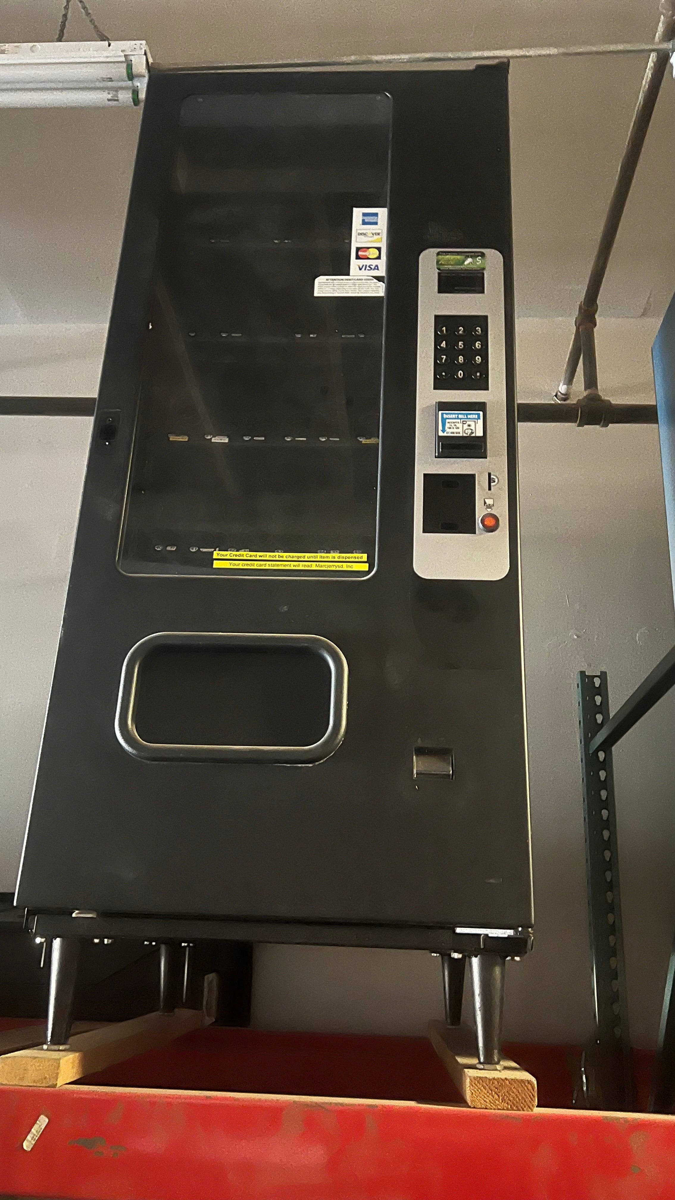 USI Dual Coil Snack 4-wide Machine With IVend Sensor Snack Machine