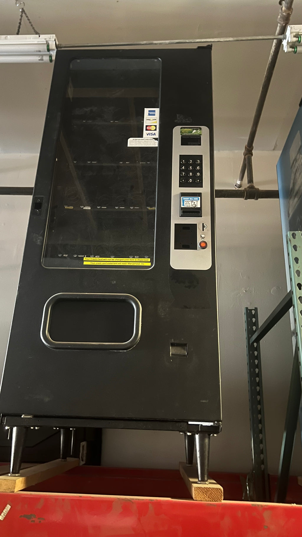 USI Dual Coil Snack 4-wide Machine With IVend Sensor Snack Machine